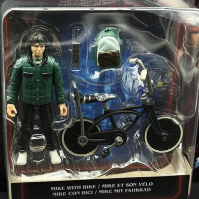 STRANGER THINGS PERSONAGGIO C/BICICLETTA 10cm ASS.