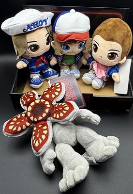 STRANGER THINGS PELUCHE CHIBI 20cm modelli ass.