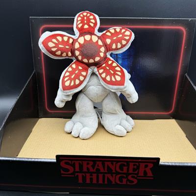 STRANGER THINGS PELUCHE CHIBI 20cm modelli ass.